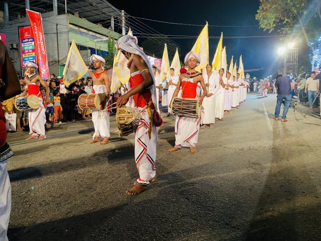 Dambadeniya Esala Perahera